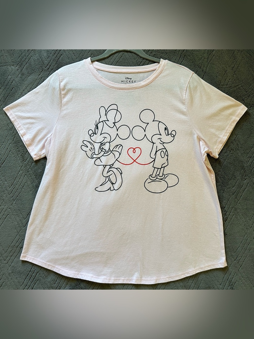 Disney Pink Tee with Mickey & Minnie Heart Women’s Short Sleeve Size XL